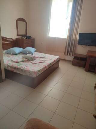 Гостиница Мер Бак Феодосия Большой двухместный номер с 1 кроватью-1